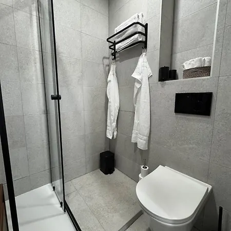 Modern In The Center *